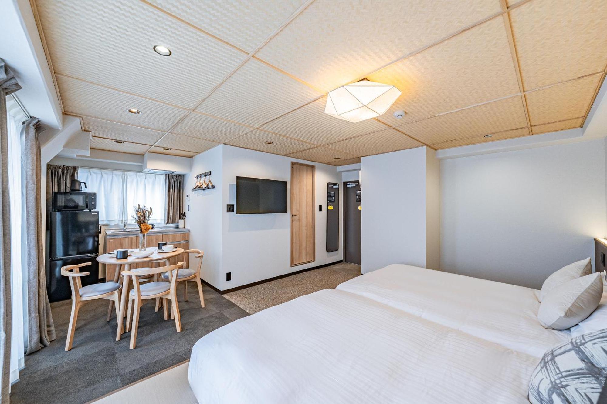 Yasaka Apartment *