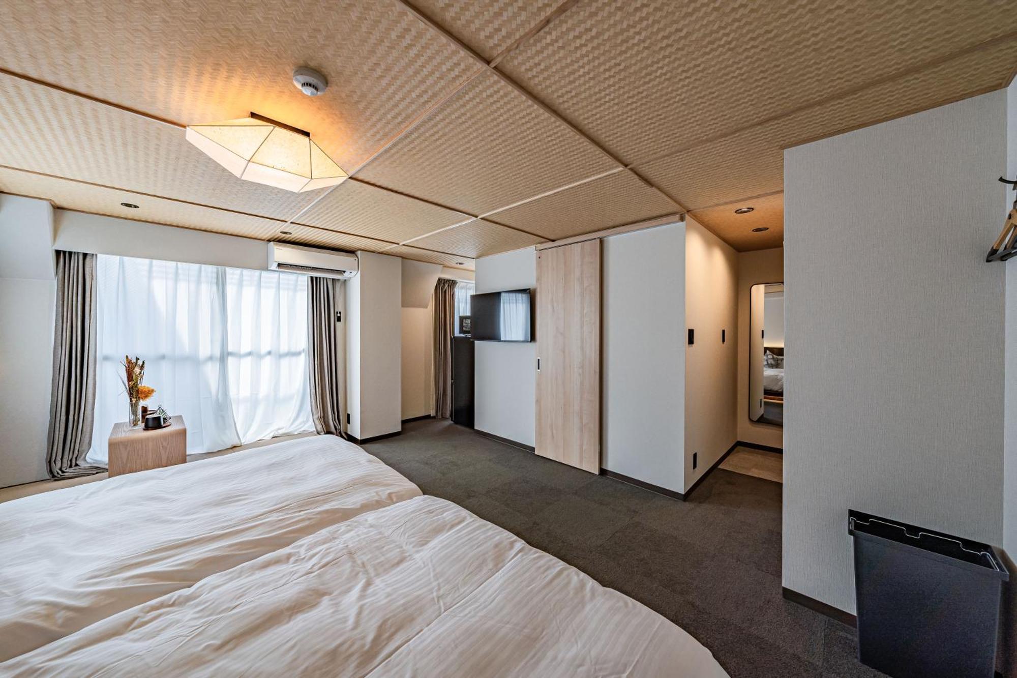 Yasaka Apartment *